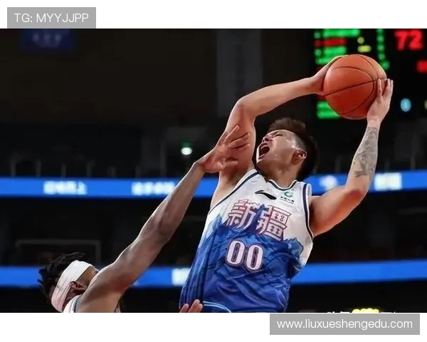 深入分析成都篮球队的防守策略与战术特点解析 深入分析成都篮球队的防守策略与战术特点解析