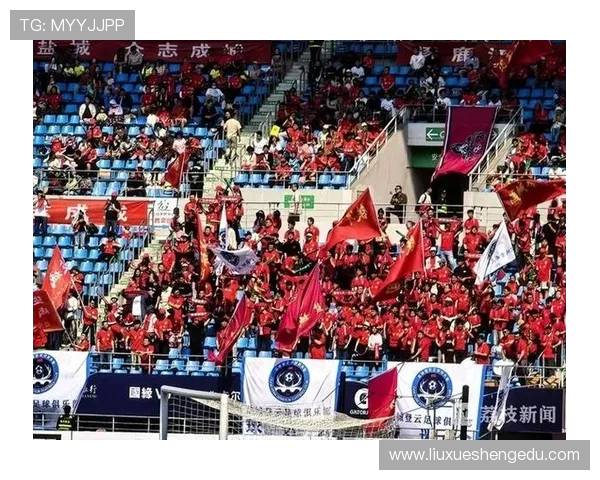 加维引领新时代足球潮流展现年轻球员的无限潜力与激情