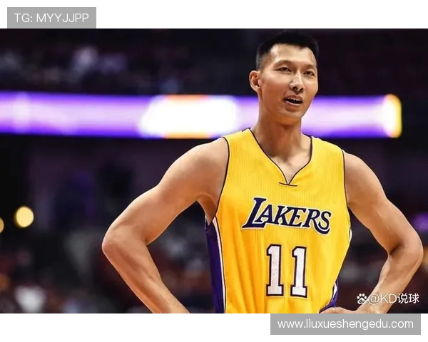 易建联领衔篮网对决活塞展现中国篮球风采与实力 易建联领衔篮网对决活塞展现中国篮球风采与实力