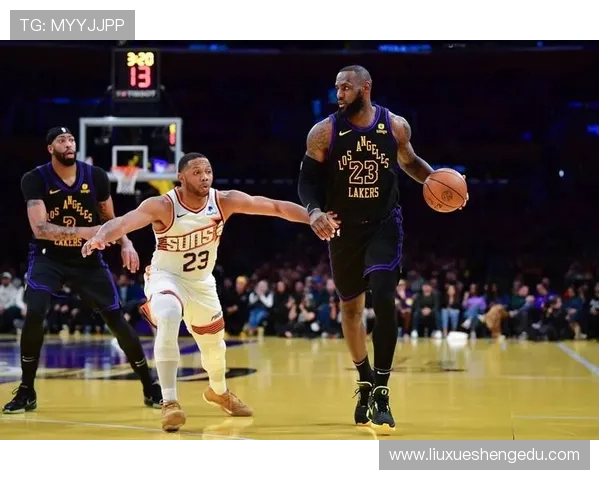 湖人队与2015年经典对决回顾：历史瞬间与精彩时刻的重温