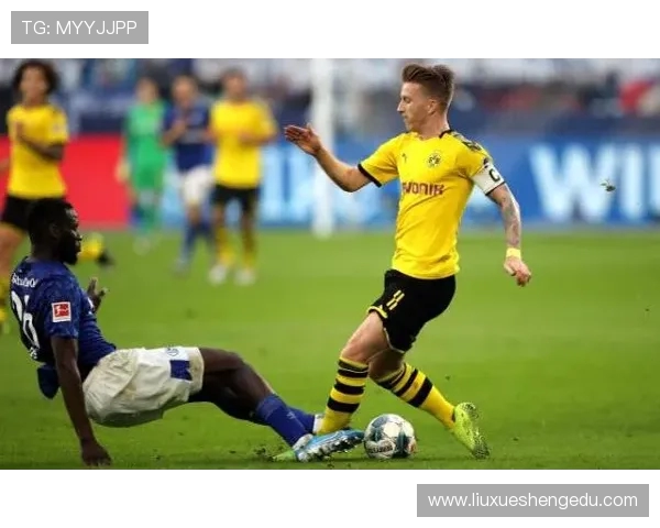 科隆主场迎战贺芬咸双方争夺德甲宝贵积分激战一触即发 科隆主场迎战贺芬咸双方争夺德甲宝贵积分激战一触即发